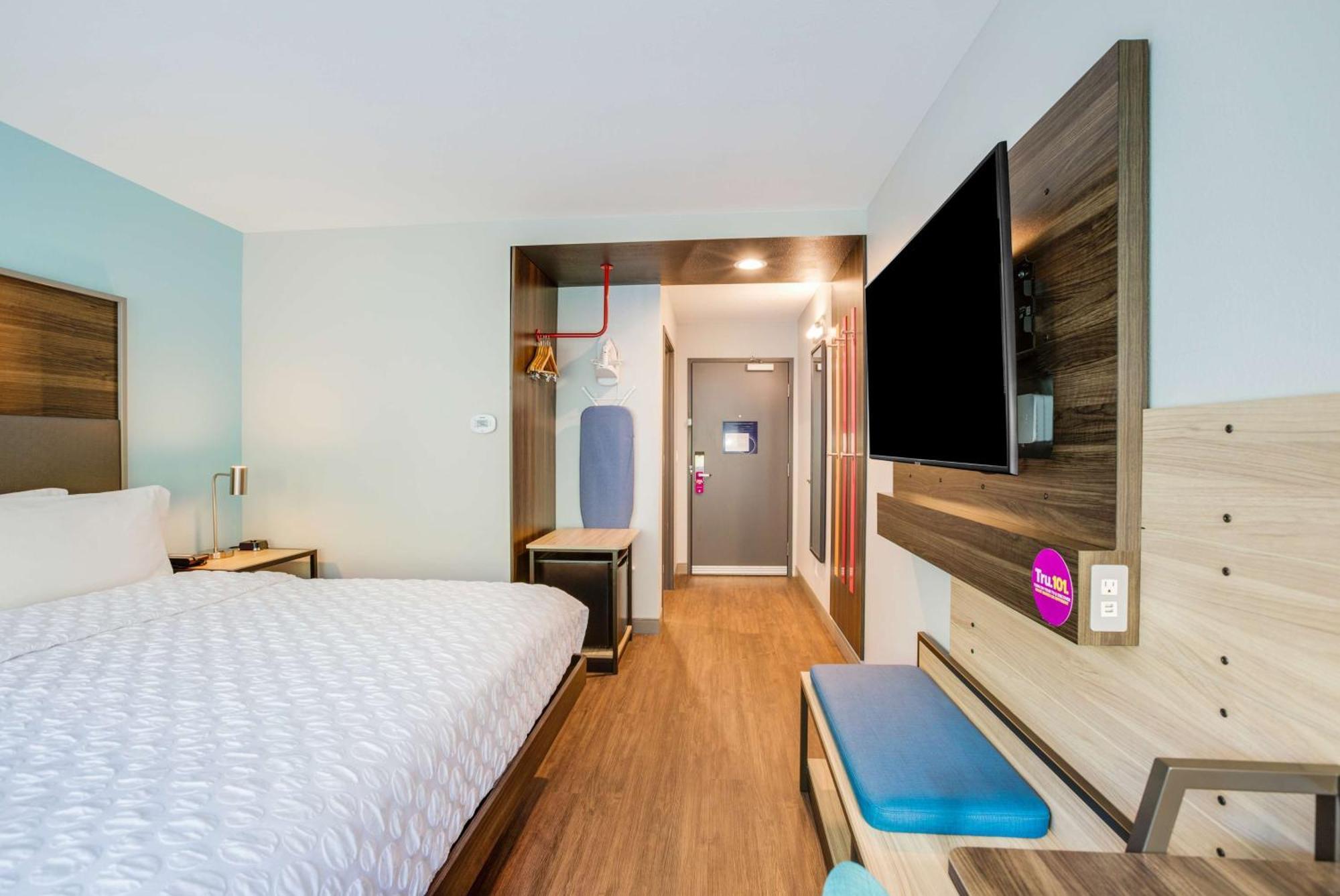 Tru By Hilton Saint Joseph Hotel Stevensville Bagian luar foto